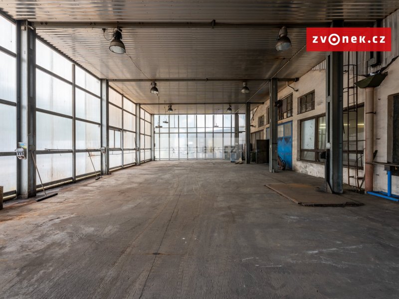 Výrobní a skladovací hala v Lípě nad Dřevnicí 5.095 m2