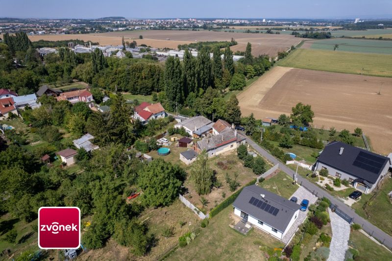 Prodej stavebního pozemku 800 m², Kroměříž - Těšnovice