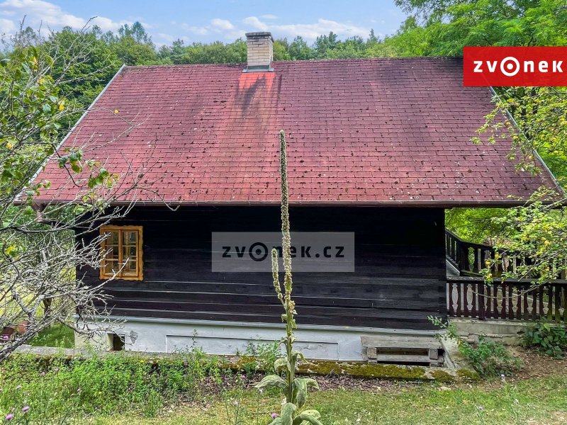 Vaše soukromá oáza v Jaroslavicích: Prodej prostorné chaty v tichém údolí s velikým pozemkem ! ☀️