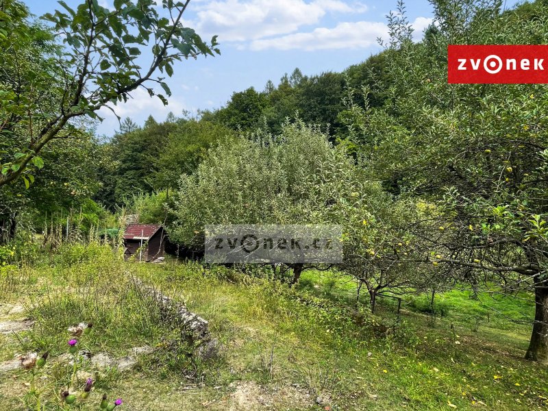 Vaše soukromá oáza v Jaroslavicích: Prodej prostorné chaty v tichém údolí s velikým pozemkem ! ☀️