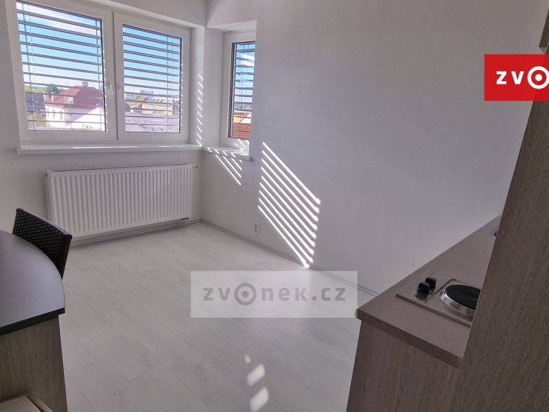 Nájem kanceláře Malenovice, 20 m2 s kuchyňkou