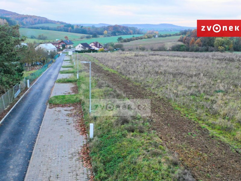 Stavební pozemek se sítěmi, Racková u Zlína