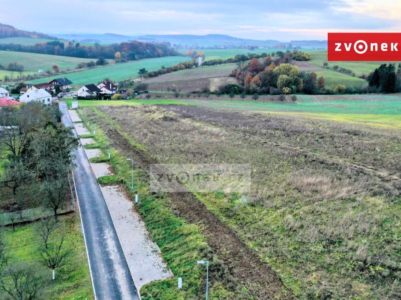 Stavební pozemek se sítěmi, Racková u Zlína