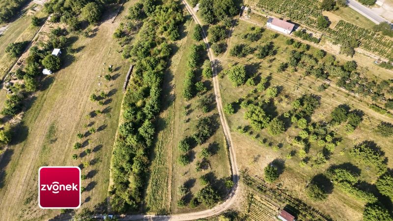 Prodej stavebního/investičního pozemku 2 143 m², Zlechov