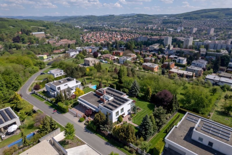 Velkorysá rodinná vila 7+1, 479 m², pozemek 1 503 m² – Zlín, Nivy IV