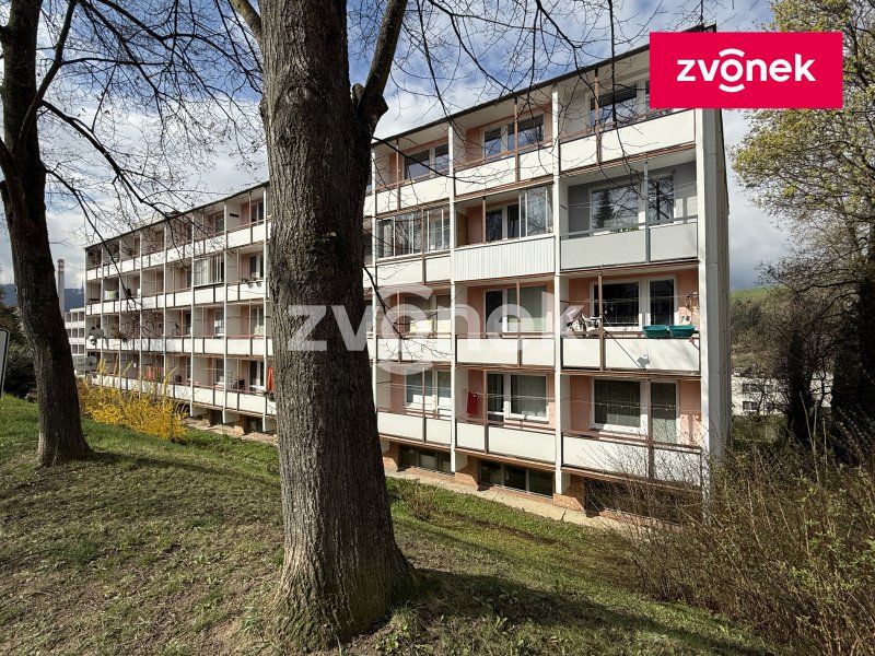1+kk s balkónem, pěkné a klidné prostředí Zlína