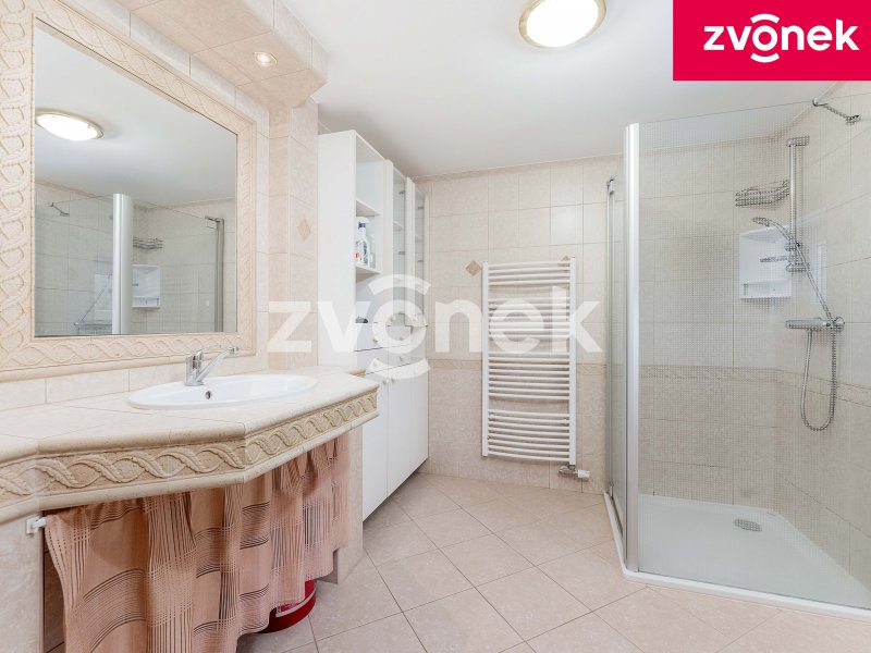 Vila k bydlení a podnikání ve středu Zlína