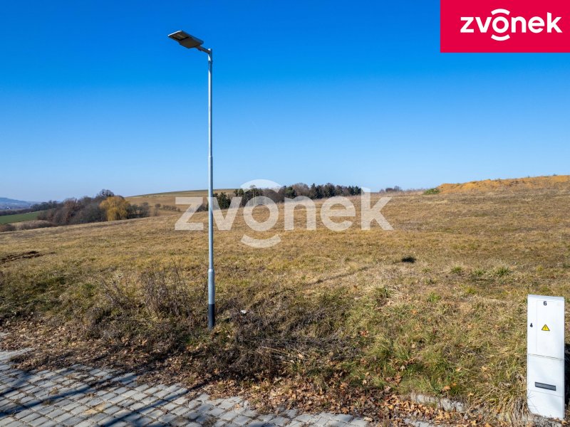Stavební pozemek, zasíťovaný, Racková u Zlína