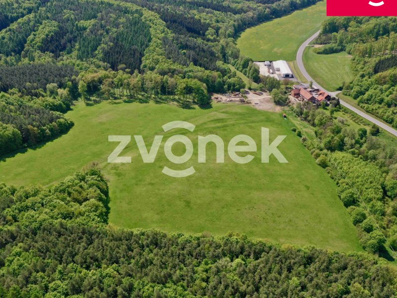 Prodej pozemků mezi obcemi Březolupy a Šarovy.