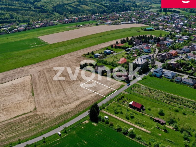 Stavební pozemek Kostelec - pěkná a klidná lokalita, v rovině