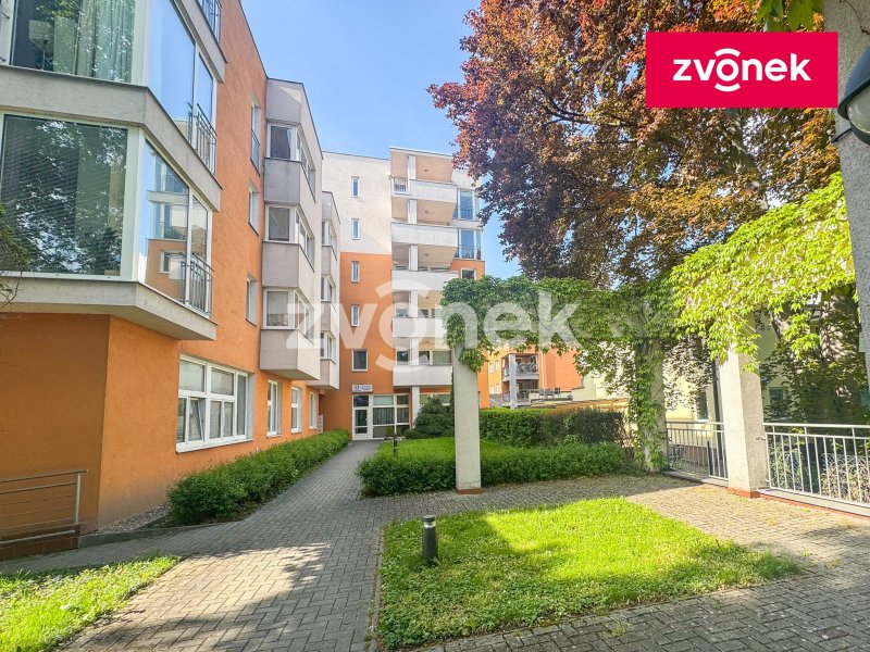 2+kk Zlín - Kúty, terasa, garážové stání, ihned