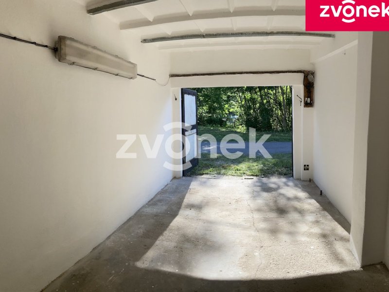 Pronájem garáže Burešov