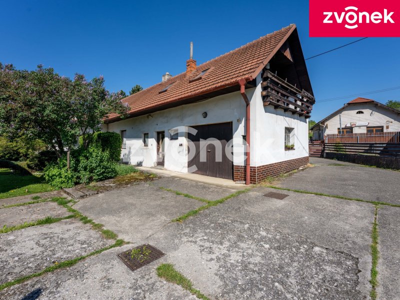 RD v centru obce Zádveřice