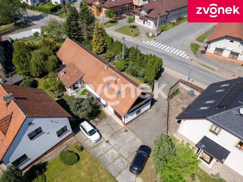 RD v centru obce Zádveřice