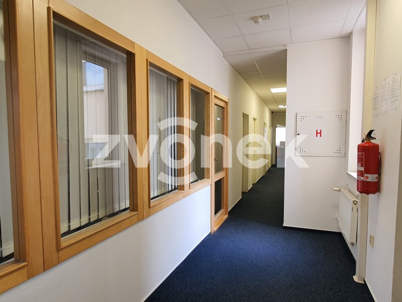 Pronájem exkluzivních komerčních prostor v centru Zlína, 370 m²