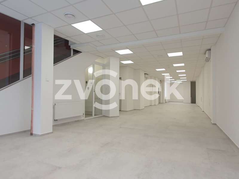 Pronájem obchodních prostor v centru Zlína, 147 m2