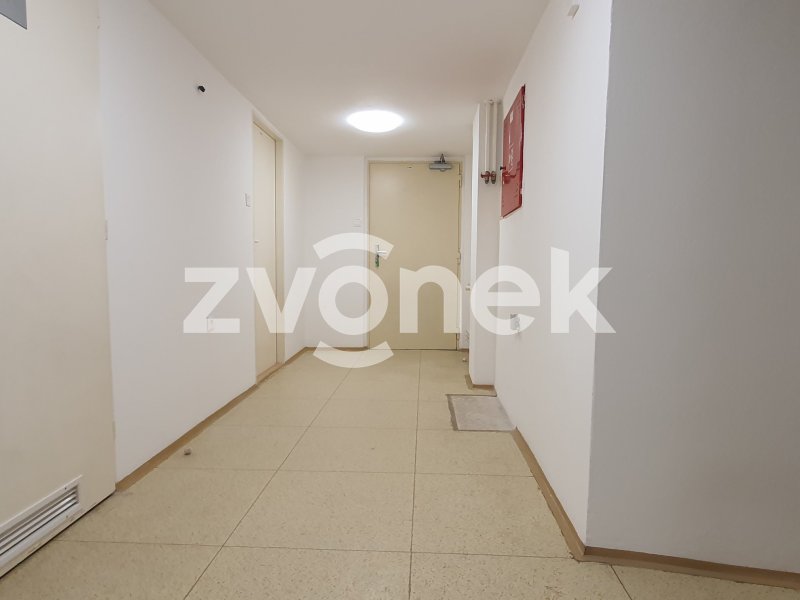 Pronájem obchodních prostor v centru Zlína, 147 m2