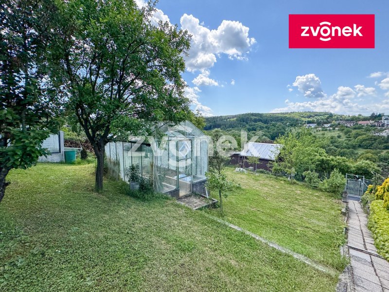 Chata Zlín - Malenovice, velká zahrada 367 m2, skleník