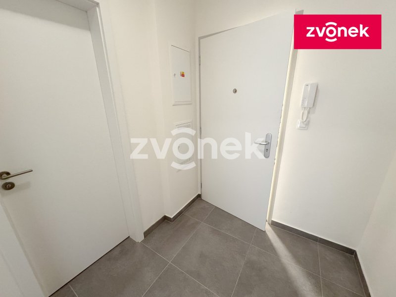 2+kk Zlín - Tyršovo nábřeží, garážové stání