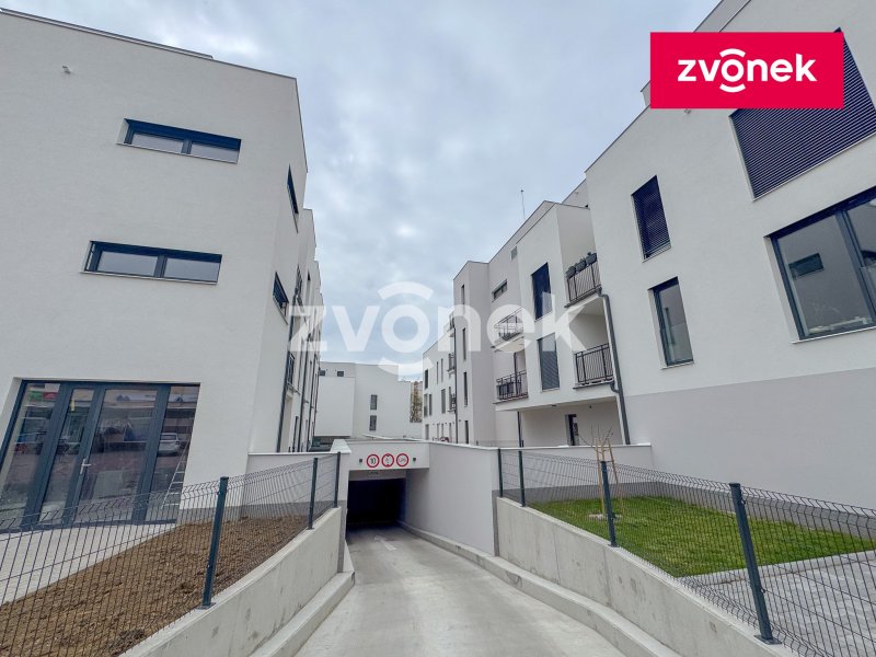 2+kk Zlín - Tyršovo nábřeží, garážové stání