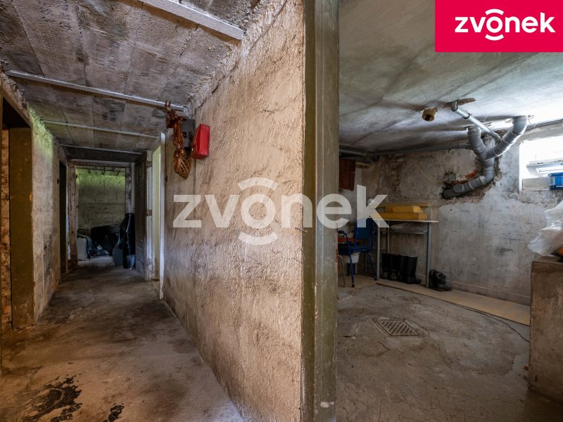 Rodinný dům Břest se zahradou a garážovým stáním