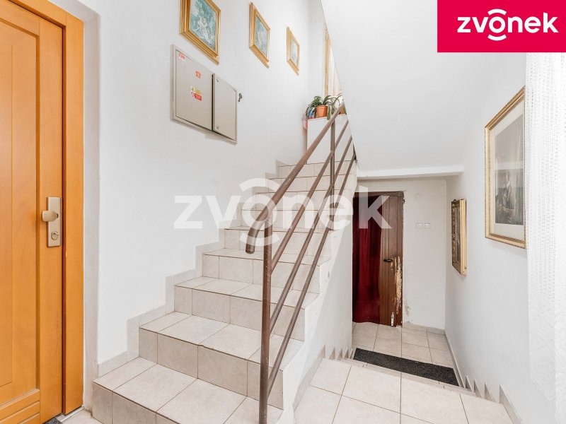 Rodinný dům Břest se zahradou a garážovým stáním