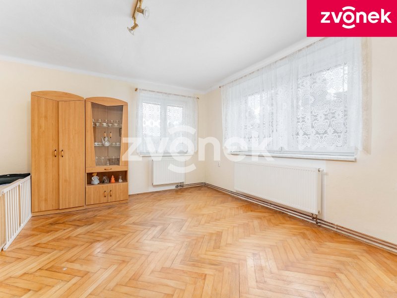 Rodinný dům Břest se zahradou a garážovým stáním
