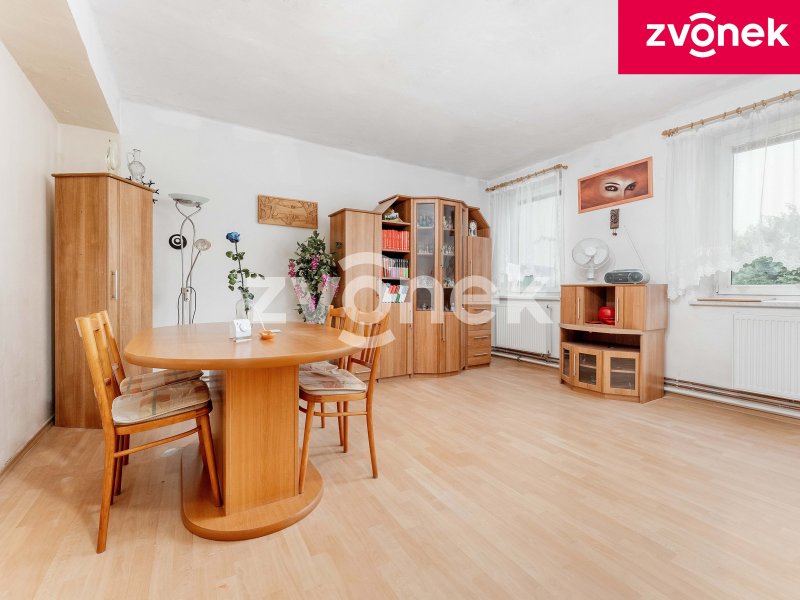 Rodinný dům Břest se zahradou a garážovým stáním