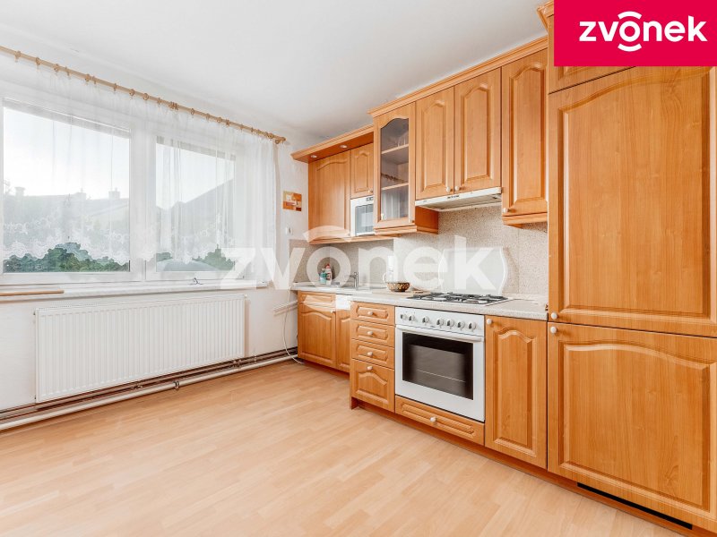 Rodinný dům Břest se zahradou a garážovým stáním