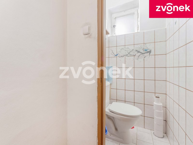 Rodinný dům Břest se zahradou a garážovým stáním
