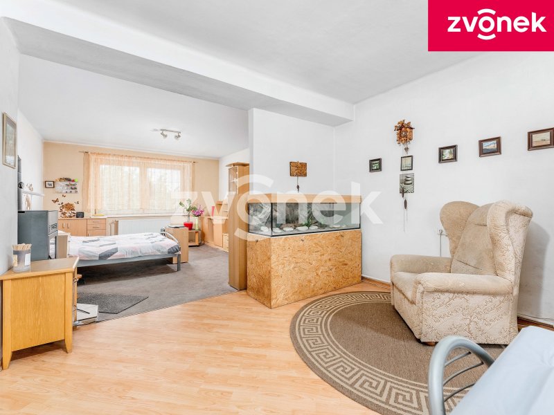 Rodinný dům Břest se zahradou a garážovým stáním