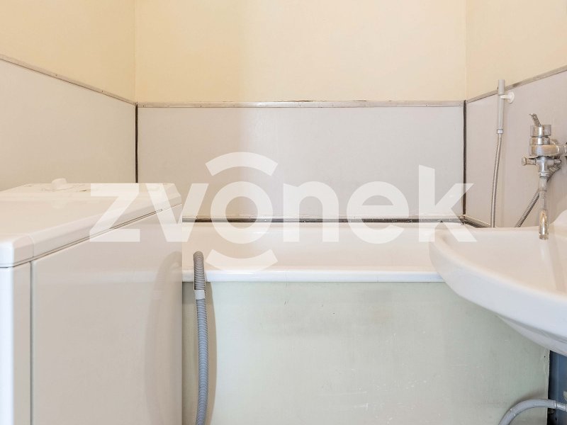 Prostorný byt s balkonem 3+1, Zlín - Malenovice, Chelčického