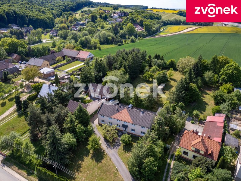 Investiční příležitost ve Fryštáku: Penzion a rozsáhlý stavební pozemek celkově s téměř 4200 m² na klidném místě!