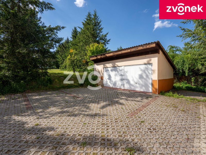 Investiční příležitost ve Fryštáku: Penzion a rozsáhlý stavební pozemek celkově s téměř 4200 m² na klidném místě!