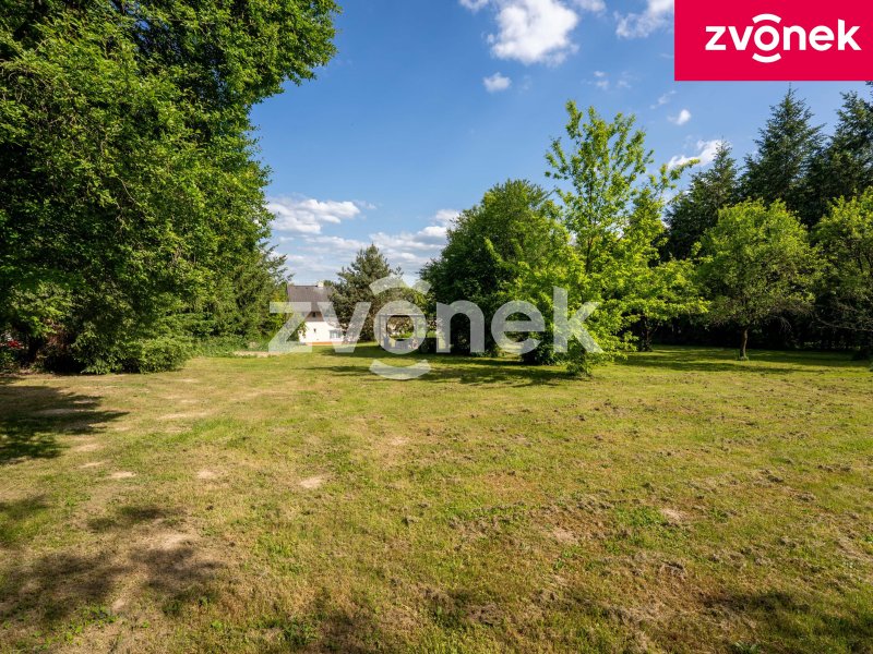 Investiční příležitost ve Fryštáku: Penzion a rozsáhlý stavební pozemek celkově s téměř 4200 m² na klidném místě!