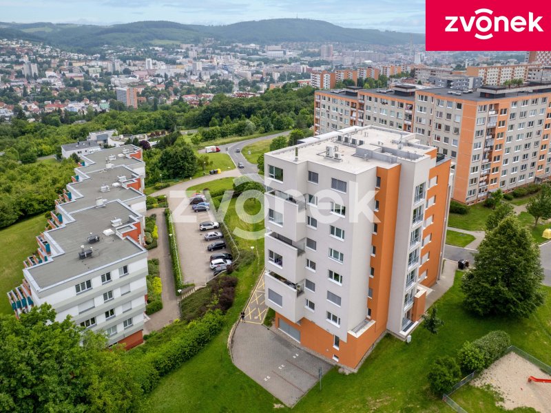 Prodej nadstandardního bytu 4+kk s terasou a parkovacím stáním