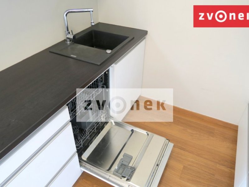 Luxusní vila Zlín - Příluky, velká zahrada, garáž