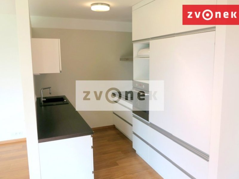 Luxusní vila Zlín - Příluky, velká zahrada, garáž