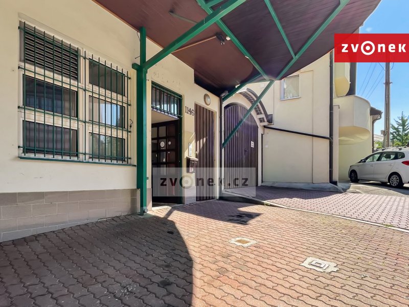 Pronájem komerčního prostoru bývalé restaurace 239 m², Zlín - Malenovice