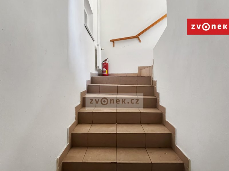 Pronájem komerčního prostoru bývalé restaurace 239 m², Zlín - Malenovice