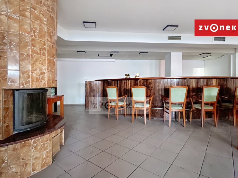 Pronájem komerčního prostoru bývalé restaurace 239 m², Zlín - Malenovice