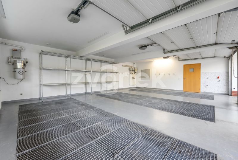 Velkorysá rodinná vila 7+1, 479 m², pozemek 1 503 m² – Zlín, Nivy IV