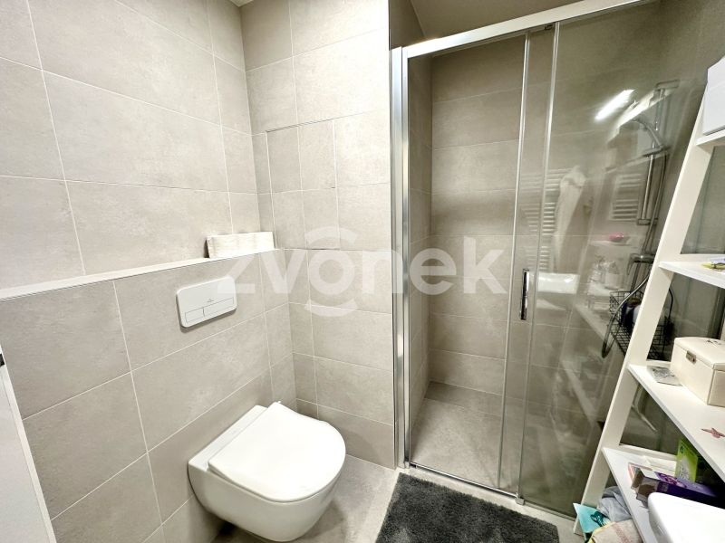 Pronájem moderní novostavby 1+kk s parkováním na Tyršově nábřeží ve Zlíně