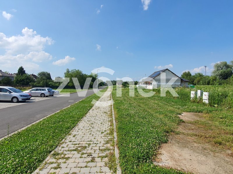 Prodej stavebního pozemku 1053 m2, Hulín