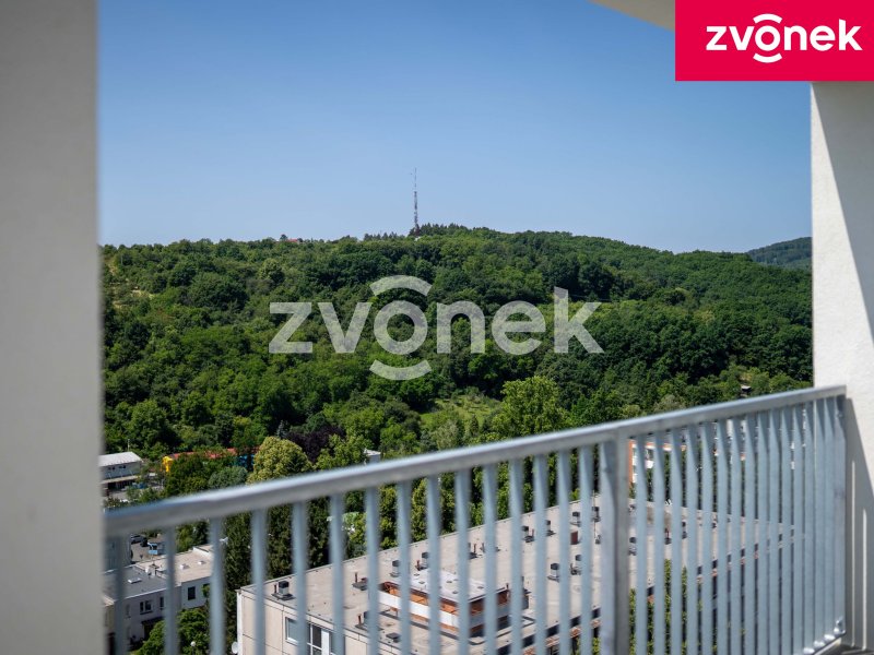 Exkluzivní byt 3+kk s terasou 30 m² a západním výhledem