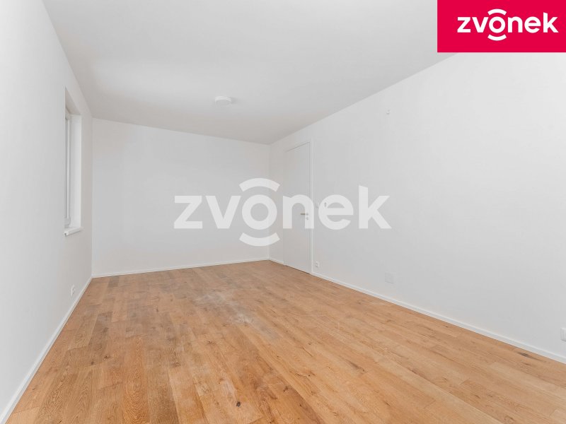 Exkluzivní byt 3+kk s terasou 30 m² a západním výhledem