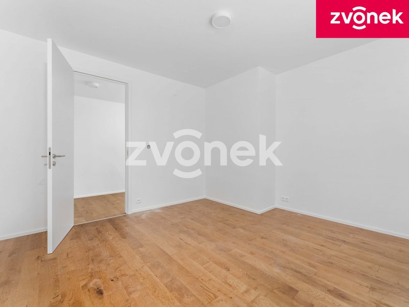 Exkluzivní byt 3+kk s terasou 30 m² a západním výhledem