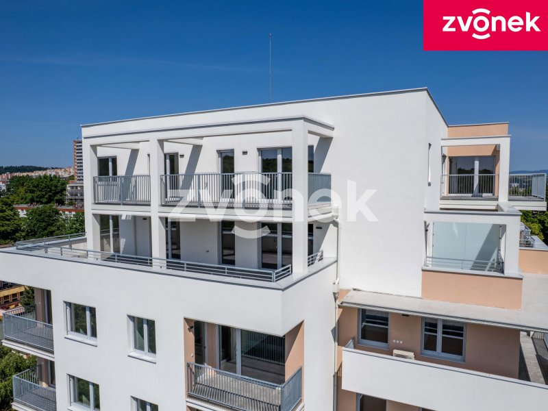 Exkluzivní byt 3+kk s terasou 30 m² a západním výhledem