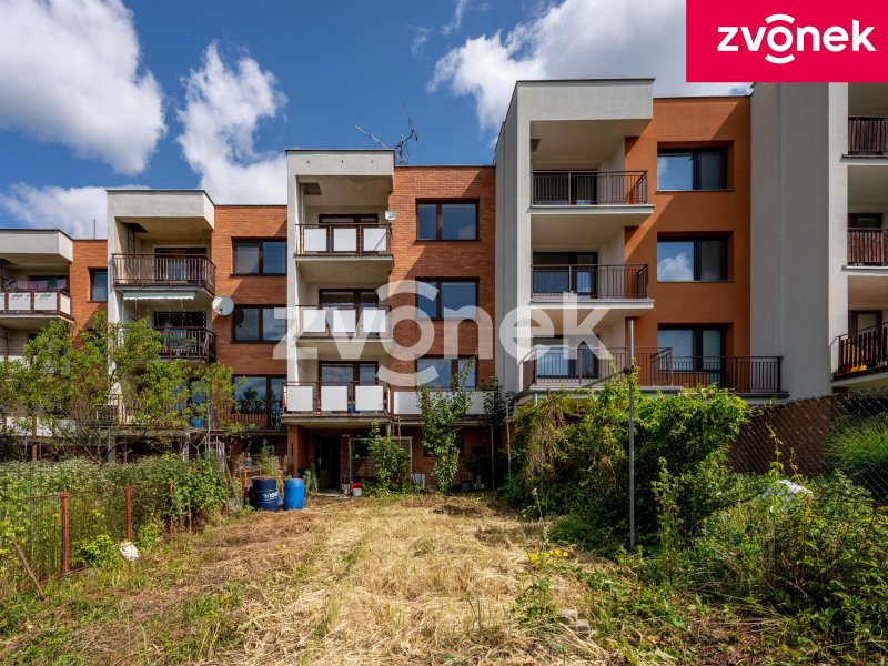 Řadový dům s garáží a výhledem, Zlín - Nad Vývozem