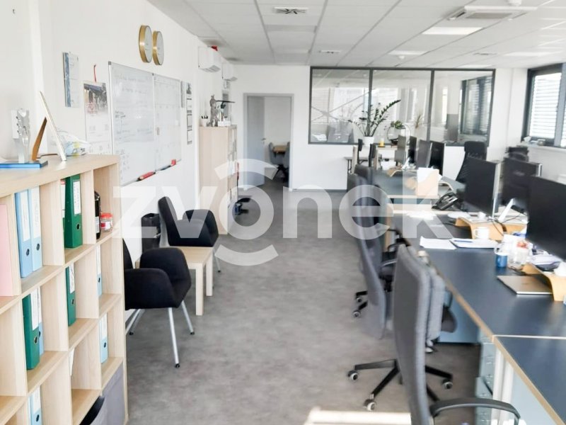 Pronájem kanceláře v centru Zlína, 109 m2
